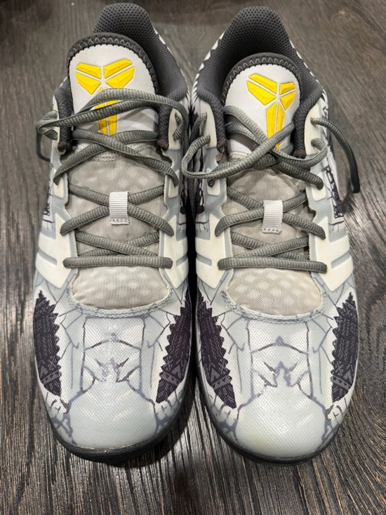 Nike Kobe Mentality- men’s size 12 main image 9
